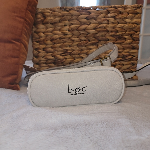 Born Concept Handbag - Picture 5 of 6